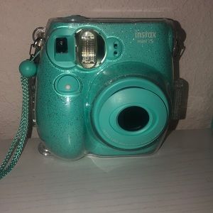 Polaroid Camera!  Color - teal